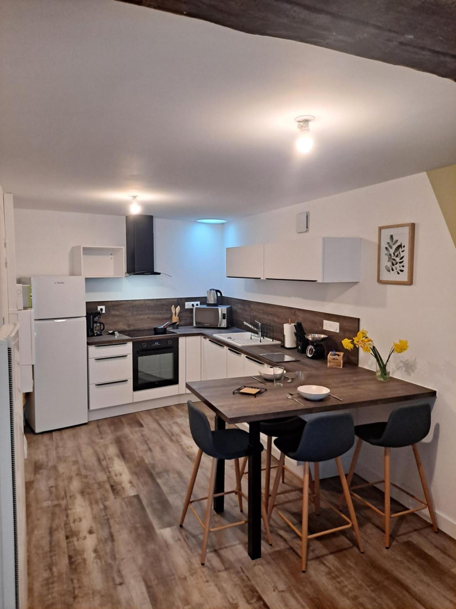 Logement T2 Neuf - Centre-Ville Parthenay Exterior photo